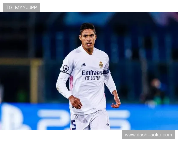 足球场上十大最具场上意识的球星解析与盘点