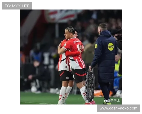 足球巨星转会背后:如何理解球员更换球队的复杂性与影响 足球巨星转会背后:如何理解球员更换球队的复杂性与影响